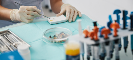 Kompozyt a konglomerat w stomatologii